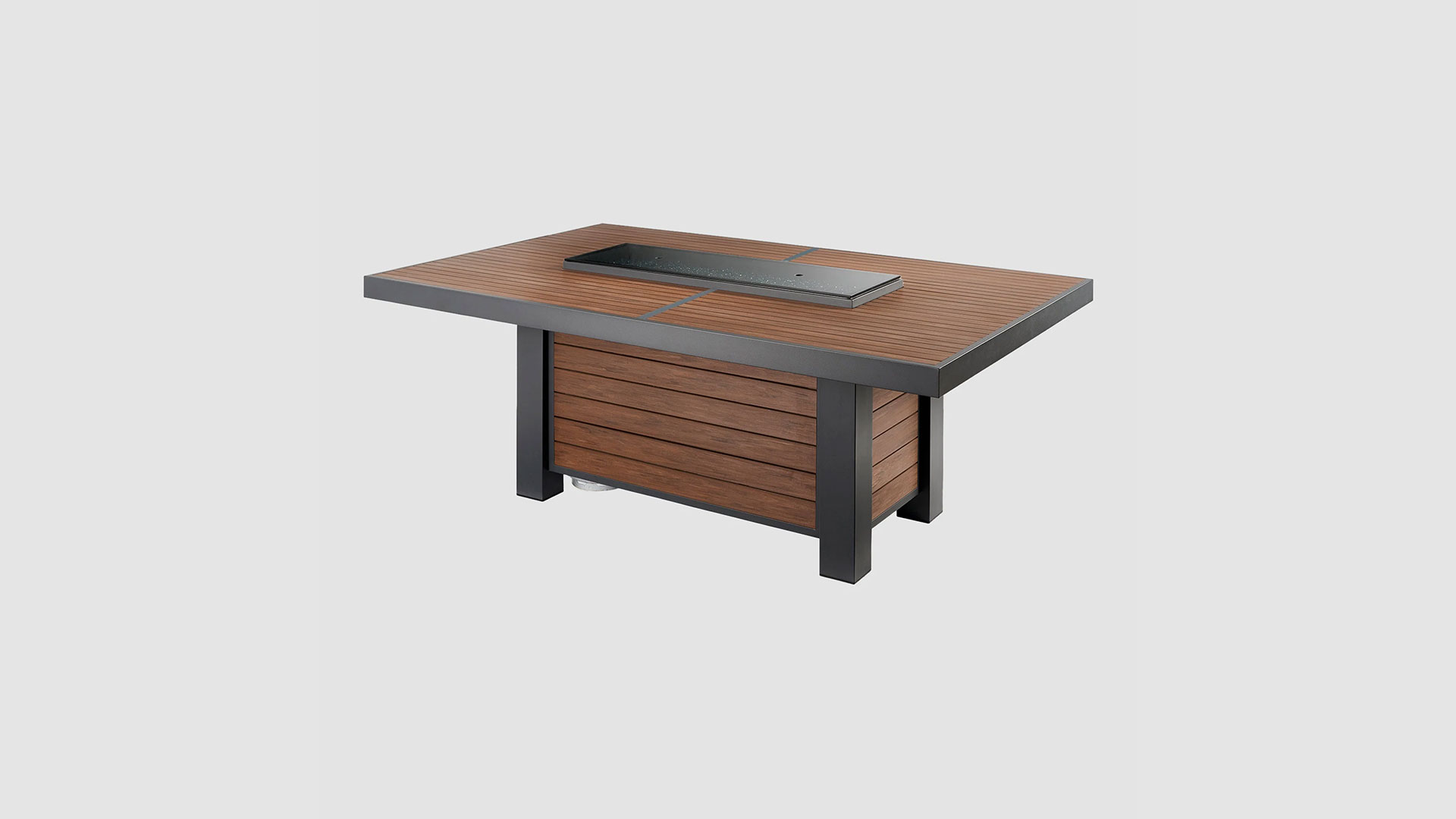 Outdoor-Great-Room-Kenwood-and-Brooks-Linear-Dining- Height-Fire-Pit