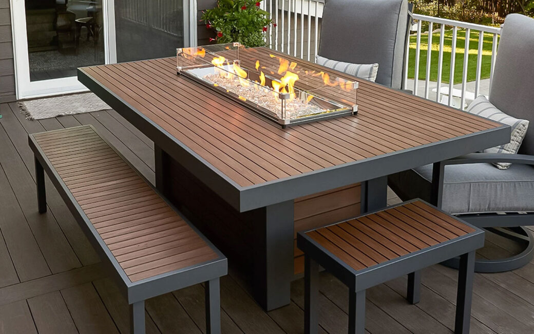 Outdoor-Great-Room-Kenwood-and-Brooks-Linear-Dining- Height-Fire-Pit