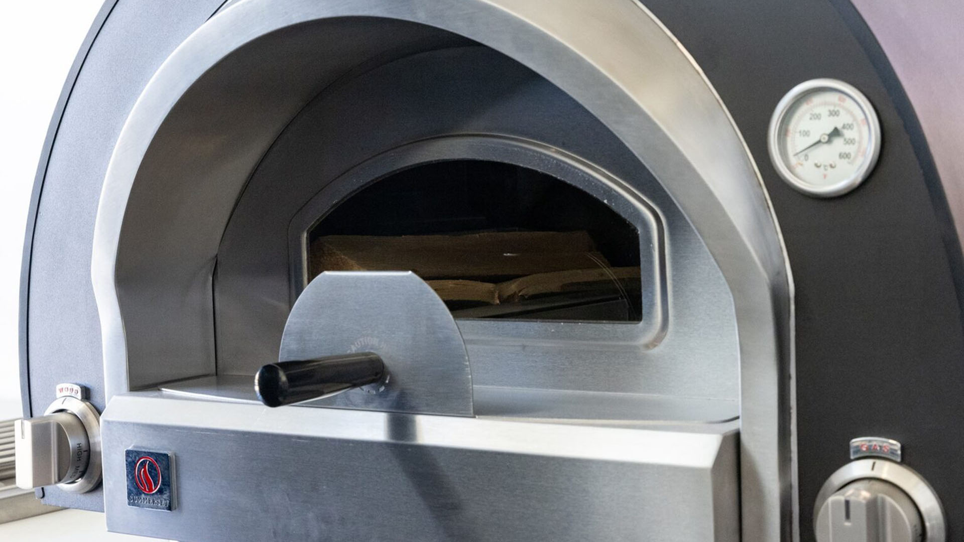 Summerset Hybrid Pizza Oven Gas Grill